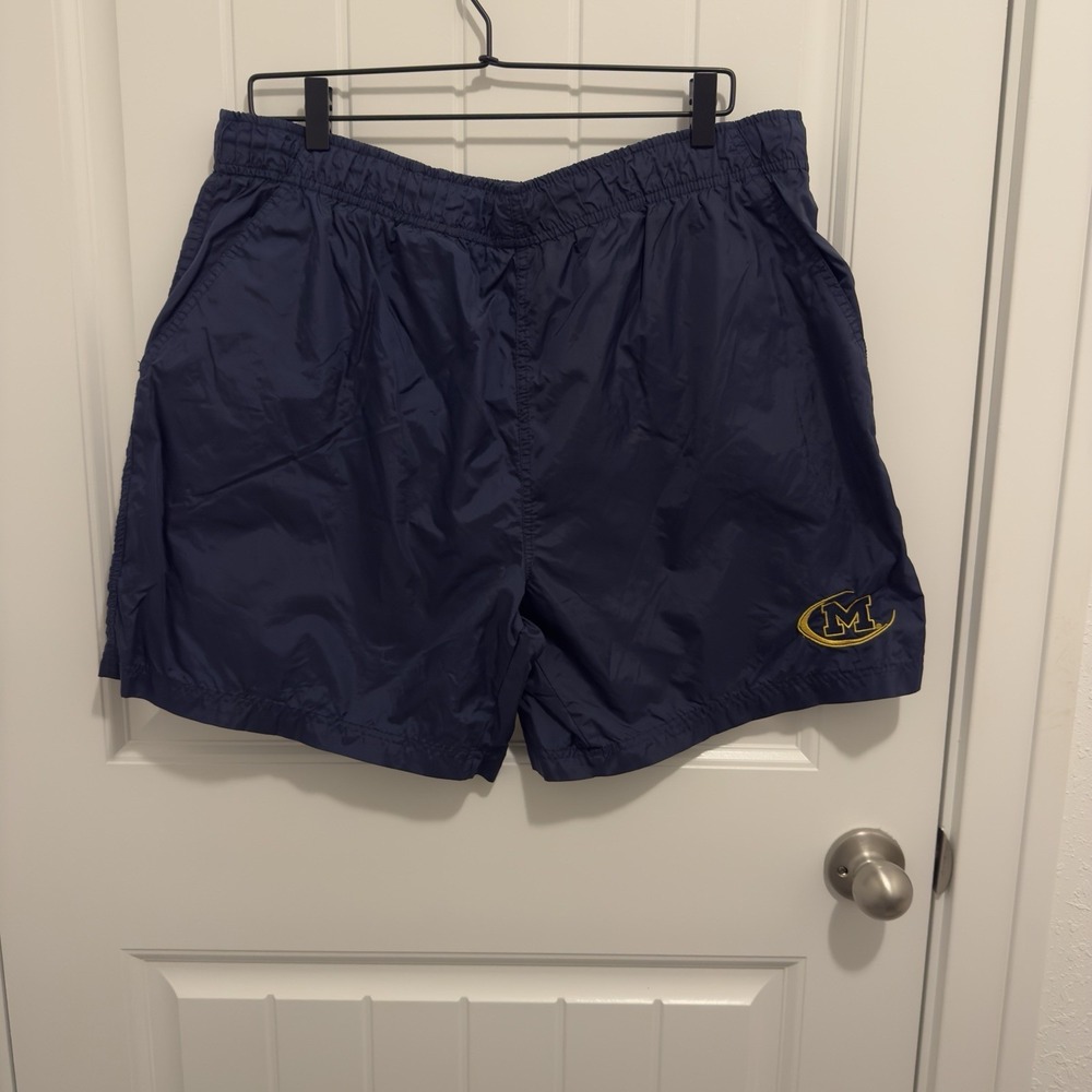 College Authentics Men's Michigan Nylon Shorts Size Large